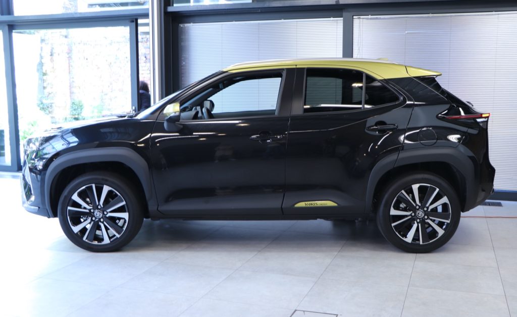 toyota yaris cross 