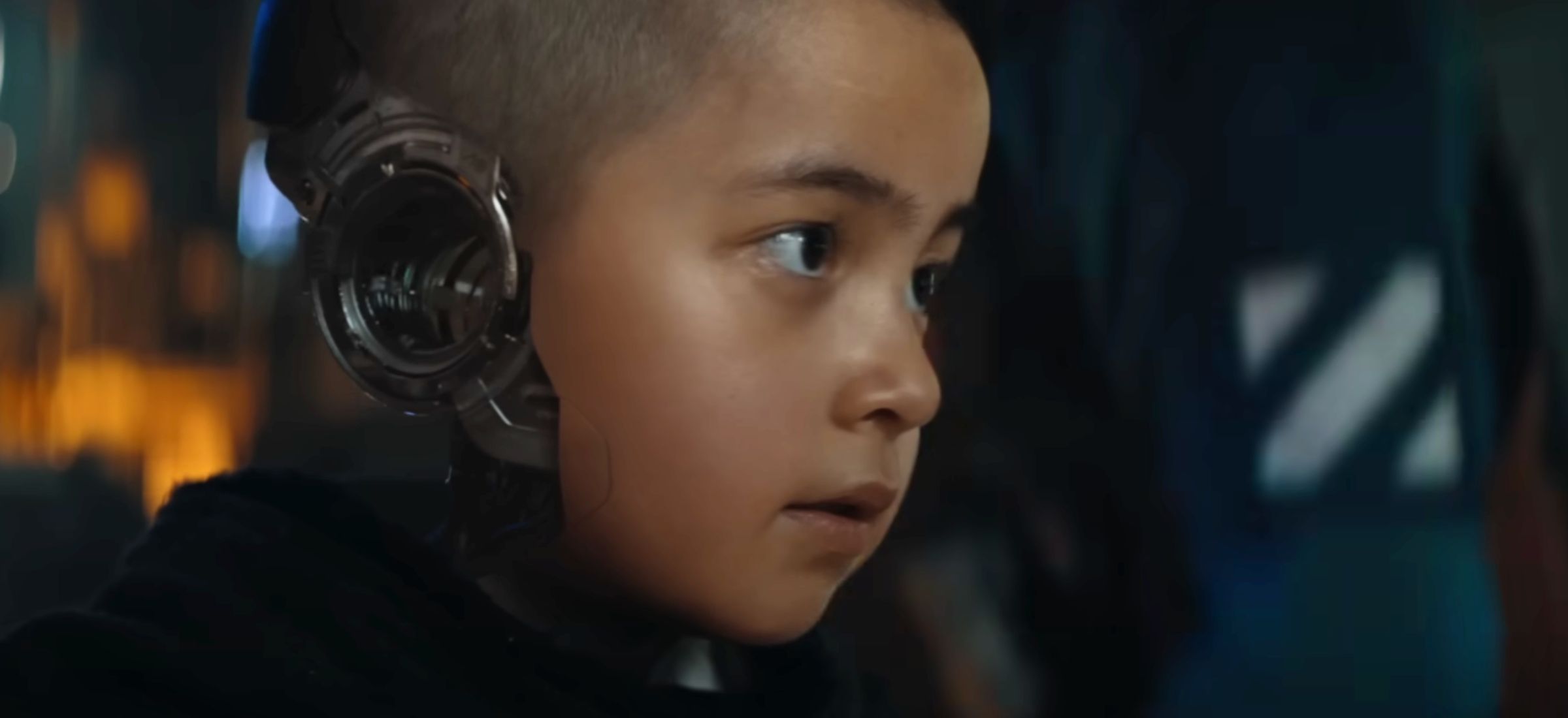 Gdzie obejrzeć film Twórca? Produkcja sci-fi reżysera Łotra 1 jest już w VOD